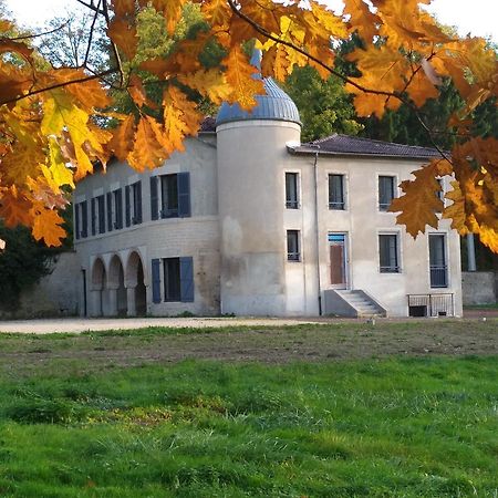Lodge Hotel De Sommedieue Verdun Екстериор снимка