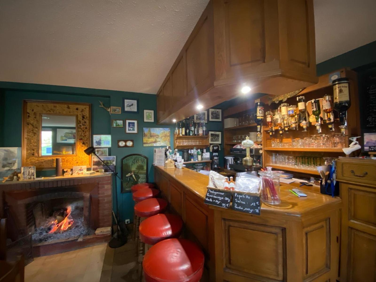 Lodge Hotel De Sommedieue Verdun Екстериор снимка