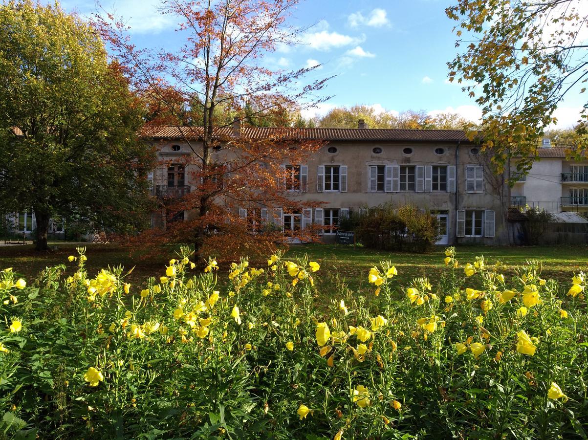 Lodge Hotel De Sommedieue Verdun Екстериор снимка