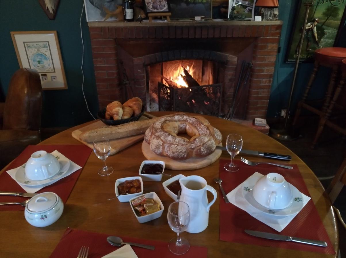 Lodge Hotel De Sommedieue Verdun Екстериор снимка